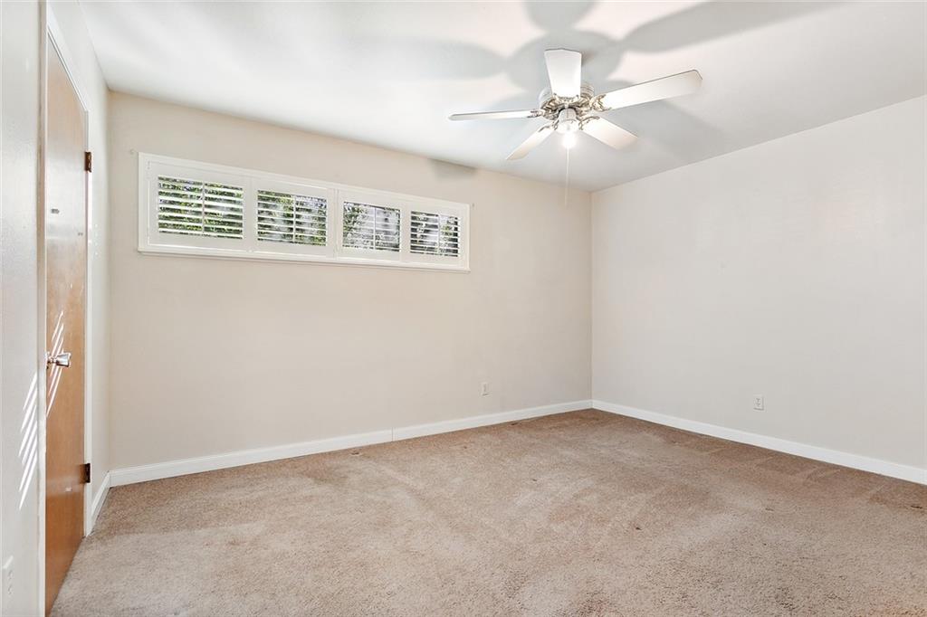 1559 RIDGECREST Drive