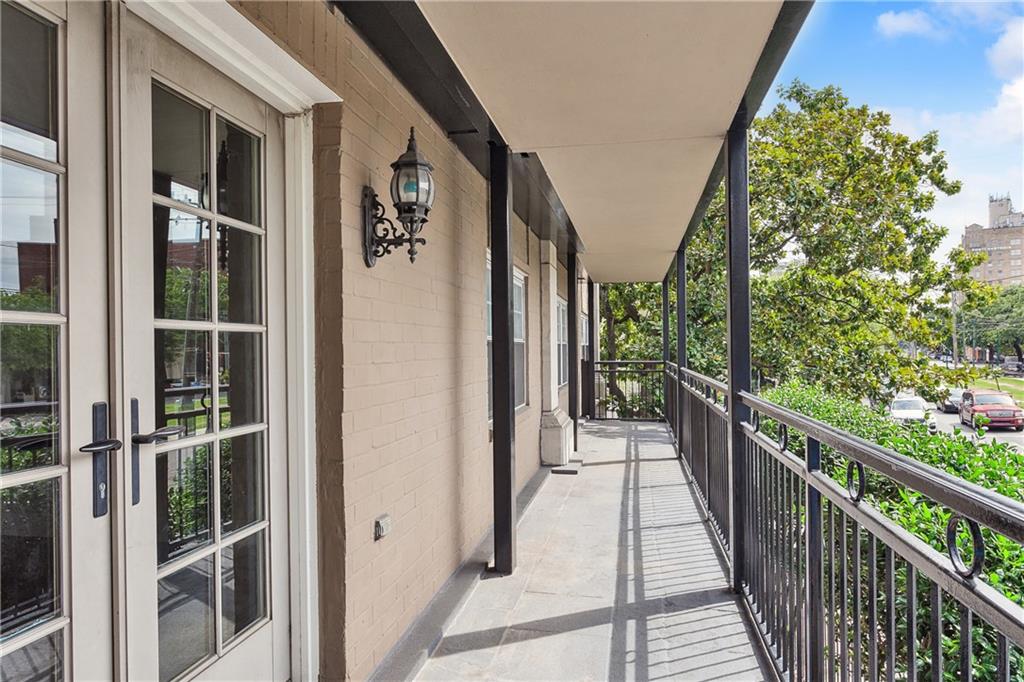 1750 ST CHARLES Avenue 240