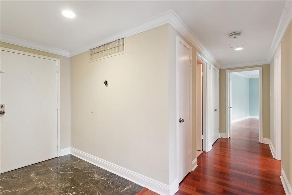 1750 ST CHARLES Avenue 240
