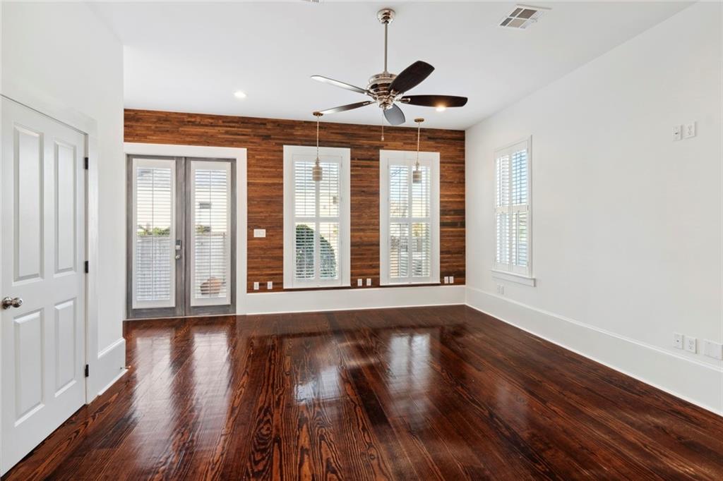 1501 ROBERT C BLAKES SR Drive