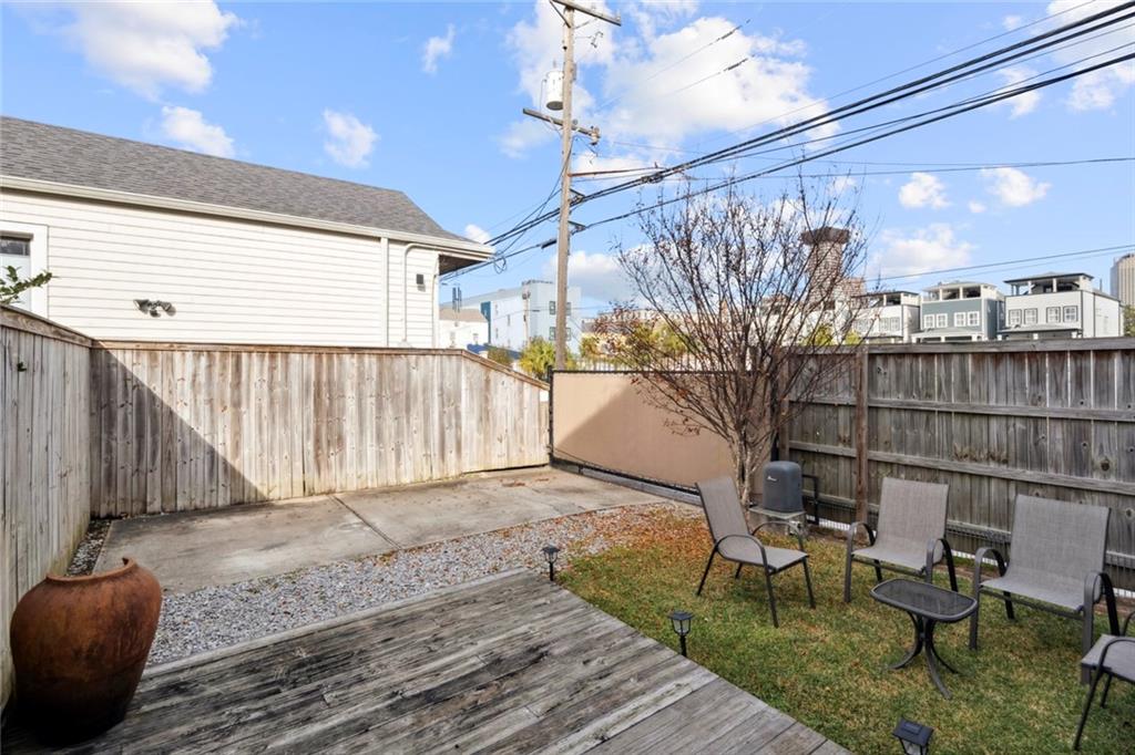 1501 ROBERT C BLAKES SR Drive