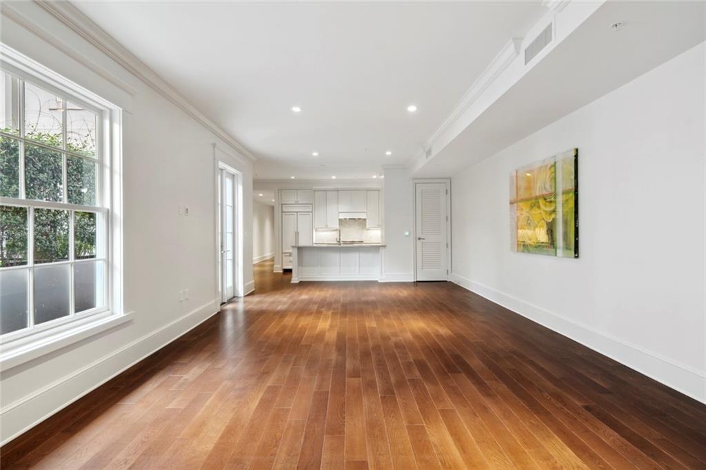 700 MAGAZINE Street 417