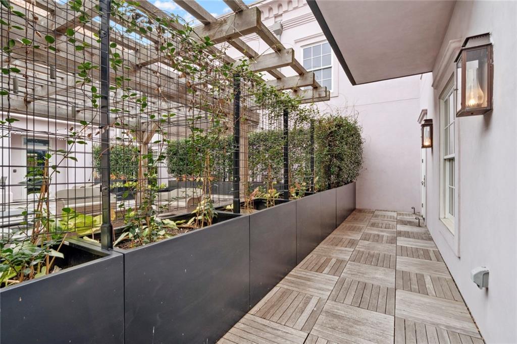 700 MAGAZINE Street 417
