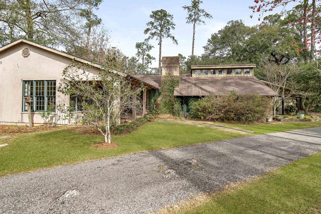 108 SOUTH Drive