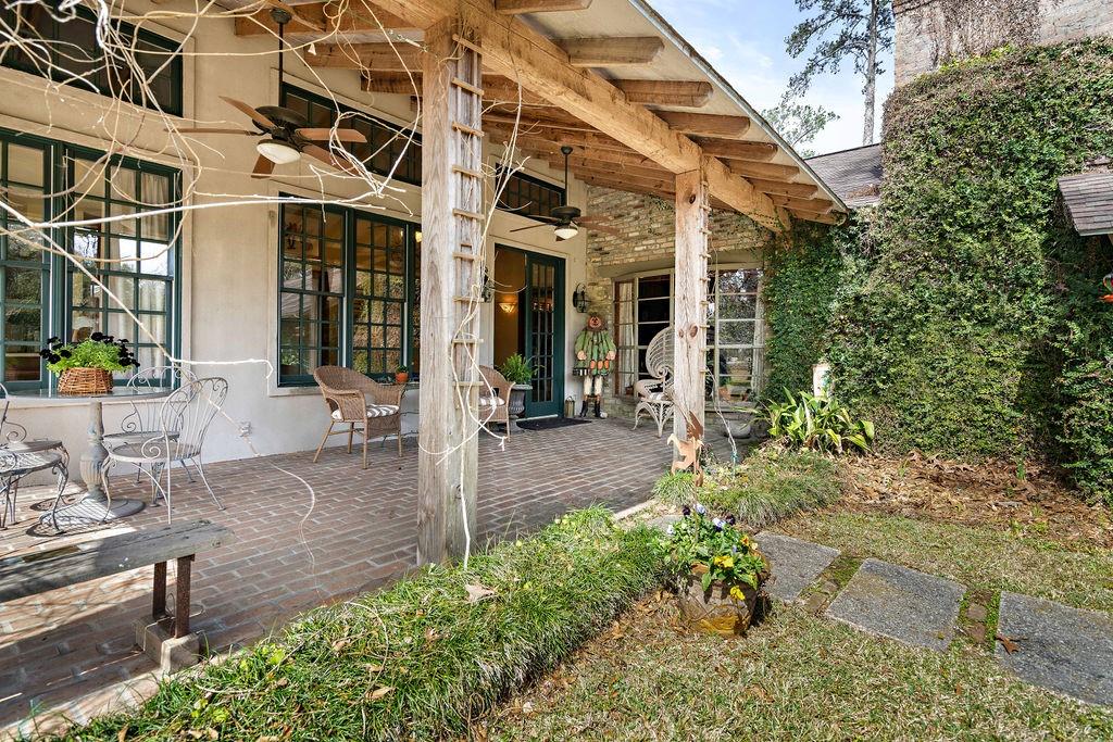 108 SOUTH Drive