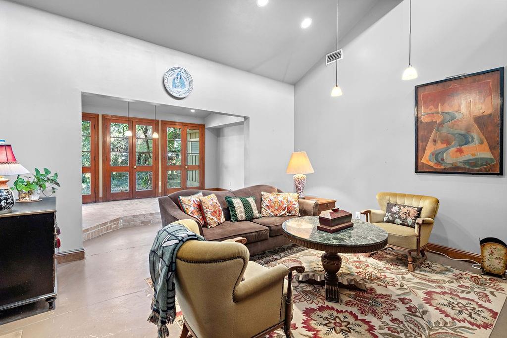 108 SOUTH Drive