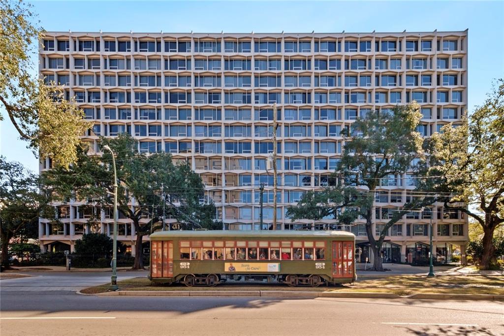 2100 ST CHARLES Avenue 2B