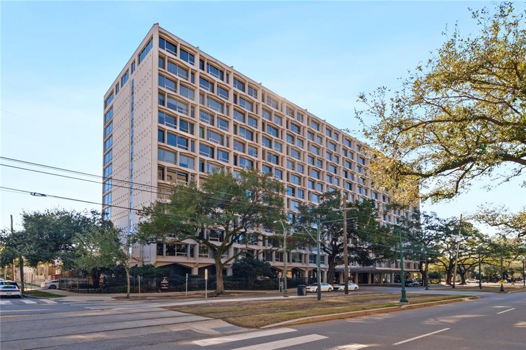 2100 ST CHARLES Avenue 2B