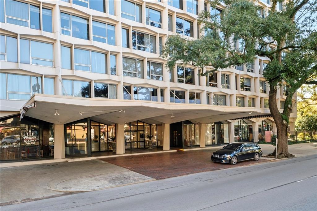 2100 ST CHARLES Avenue 2B