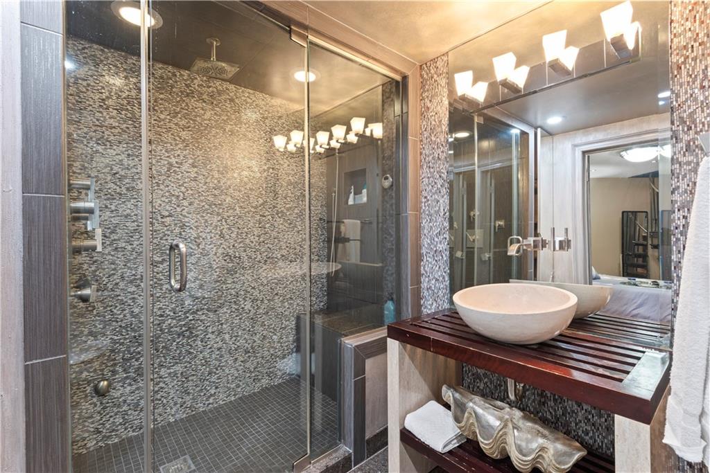 920 POEYFARRE Street 171