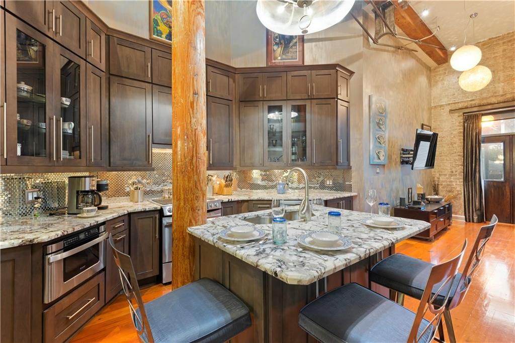 920 POEYFARRE Street 171