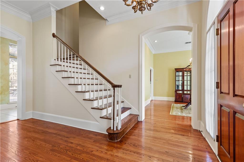 106 TWIN OAKS Lane