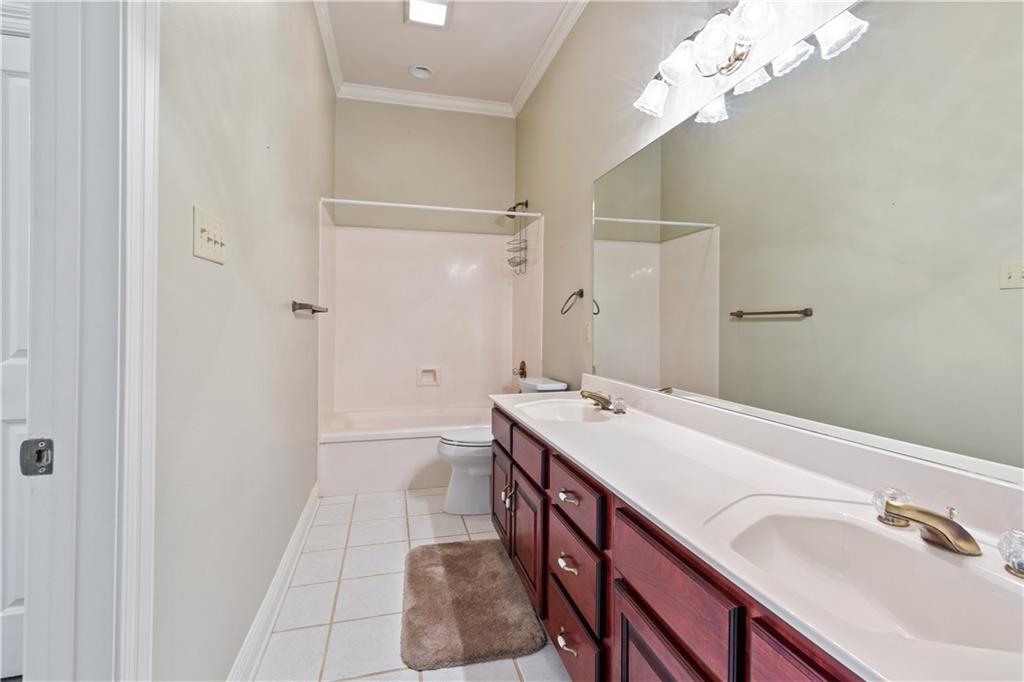 106 TWIN OAKS Lane