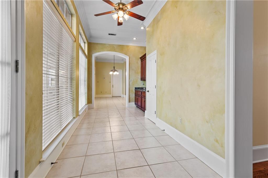 106 TWIN OAKS Lane