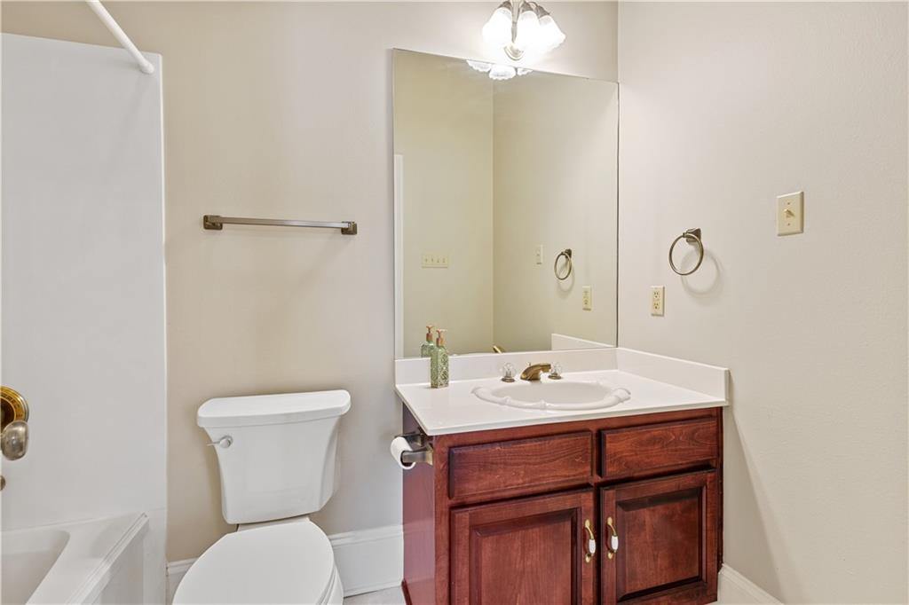 106 TWIN OAKS Lane
