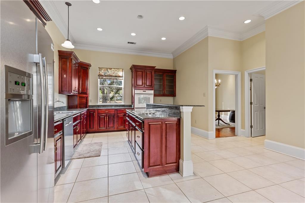 106 TWIN OAKS Lane