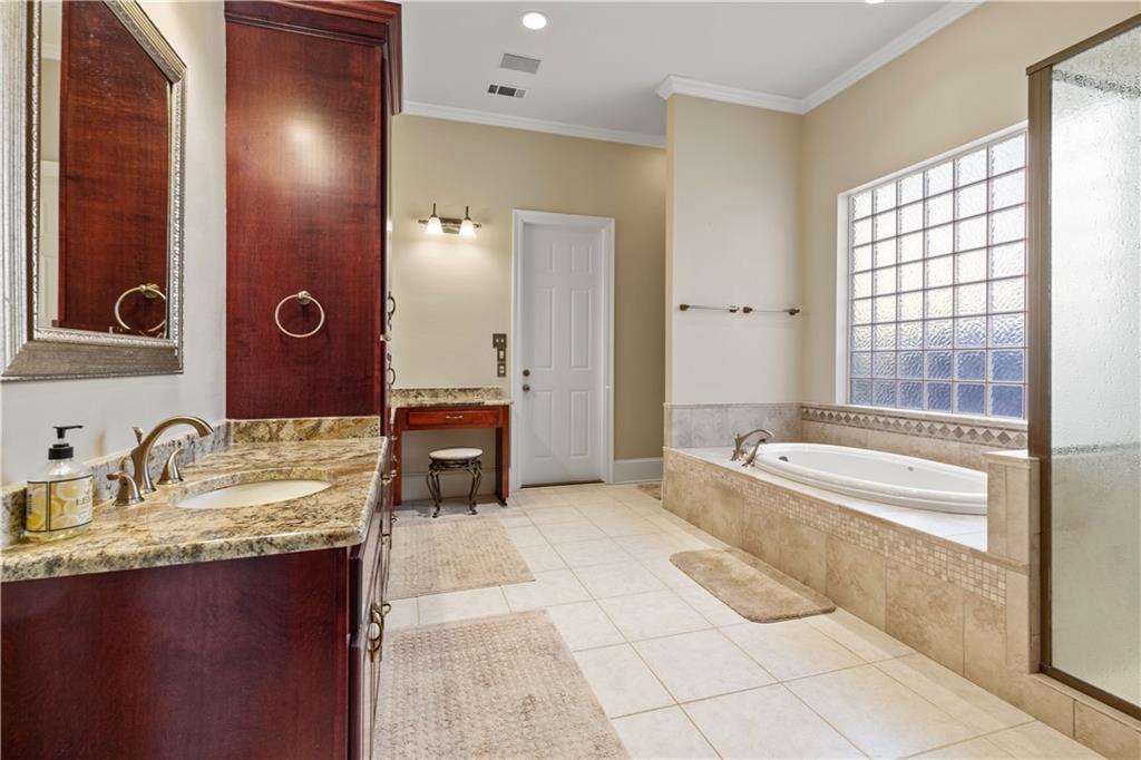 106 TWIN OAKS Lane