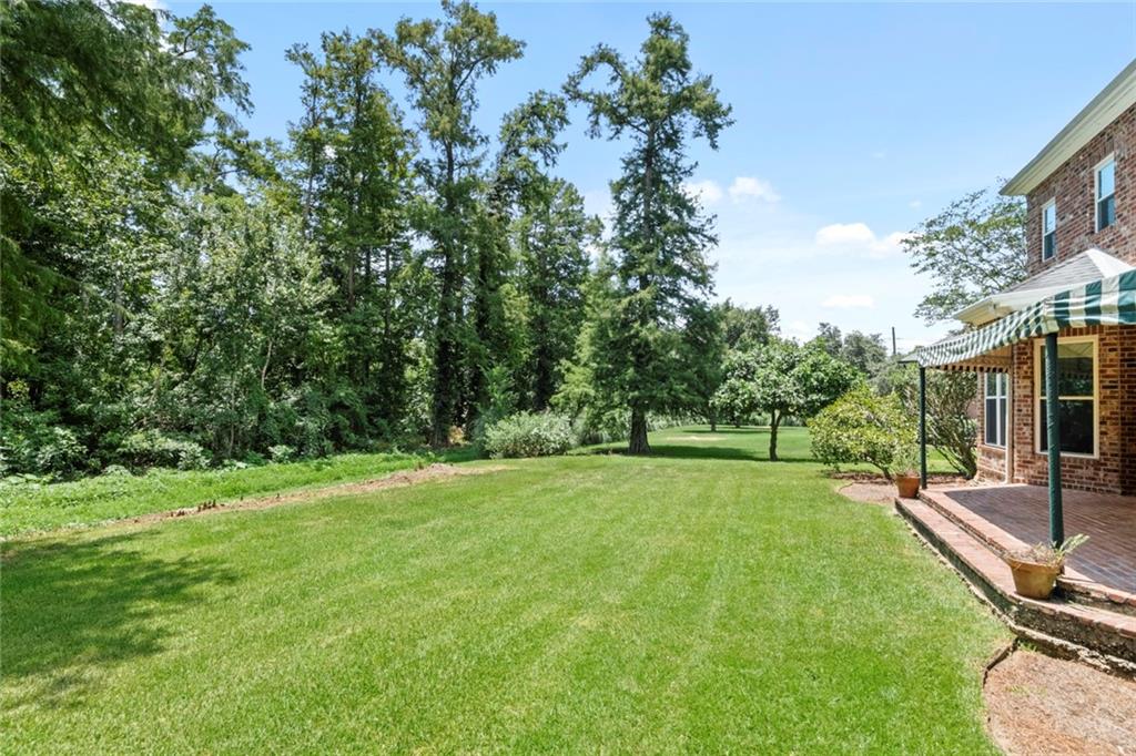 16 CASTLE PINES Drive