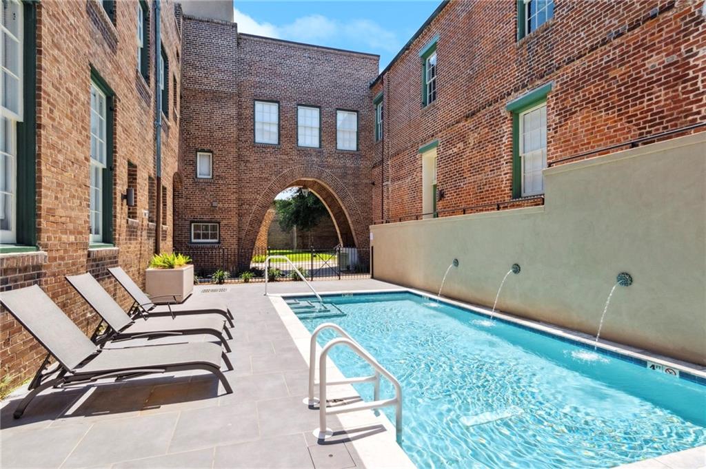 1022 BARRACKS Street 105