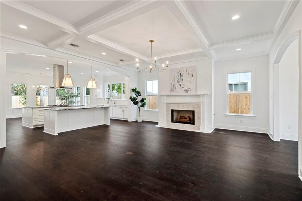 322 BONNABEL Boulevard