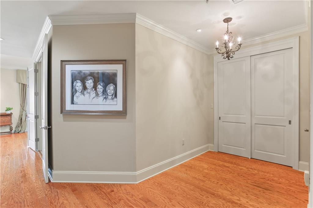 232 LAKE MARINA Avenue 9D