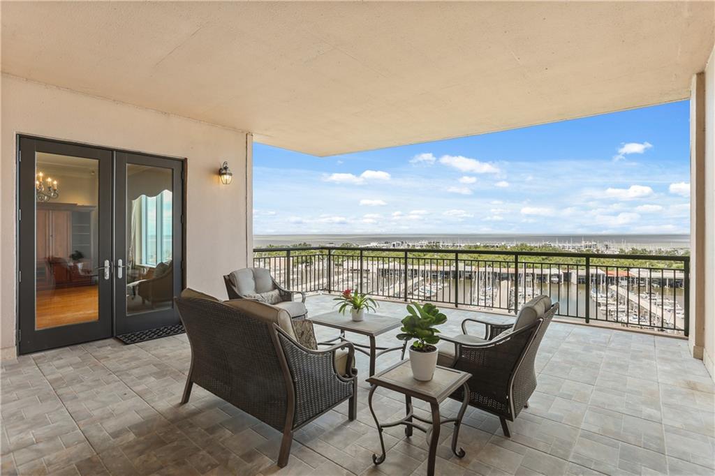 232 LAKE MARINA Avenue 9D