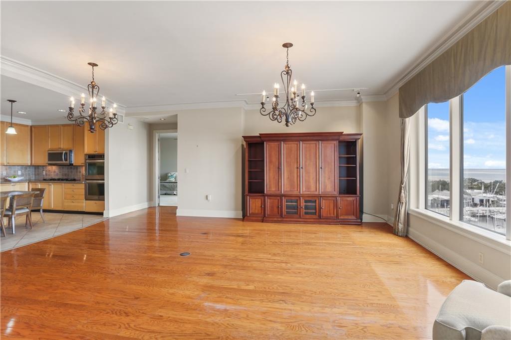 232 LAKE MARINA Avenue 9D