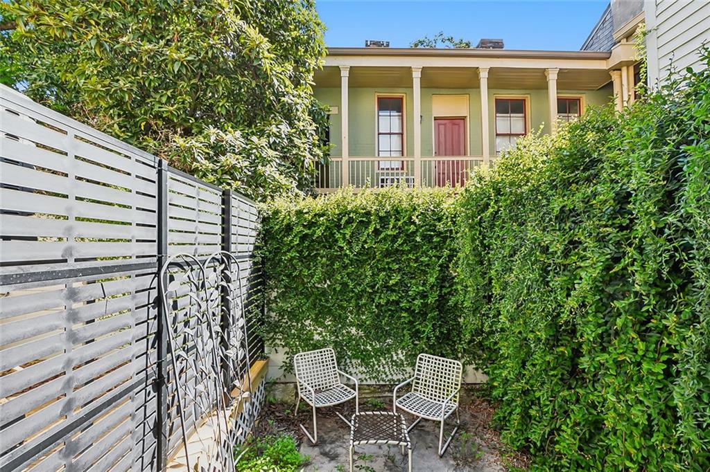 1134 MELPOMENE Street