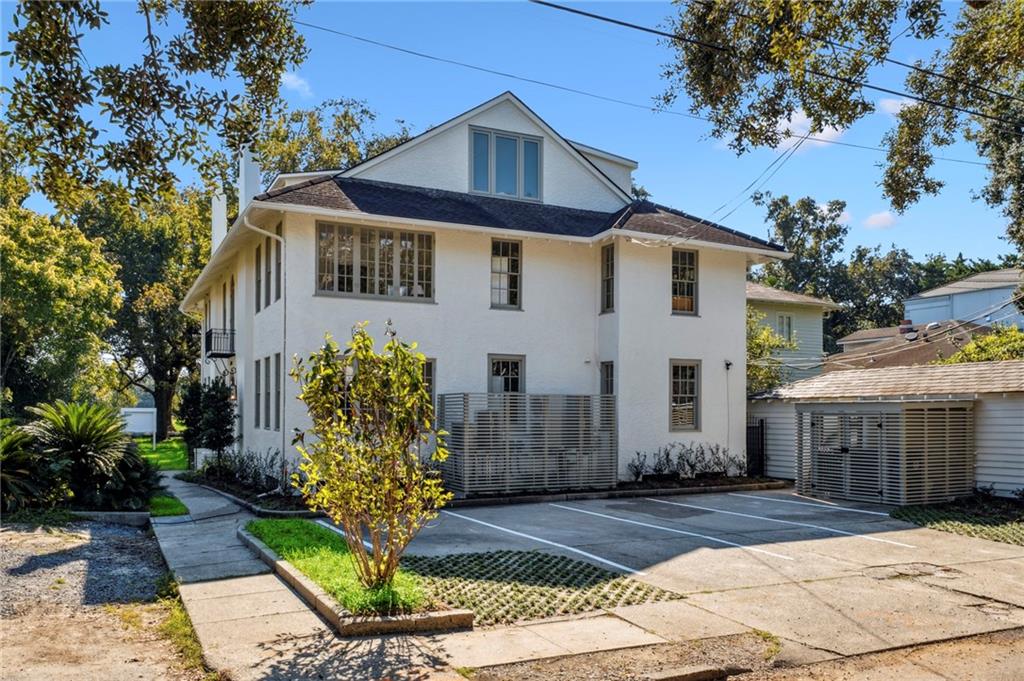 7008 CHESTNUT Street 201