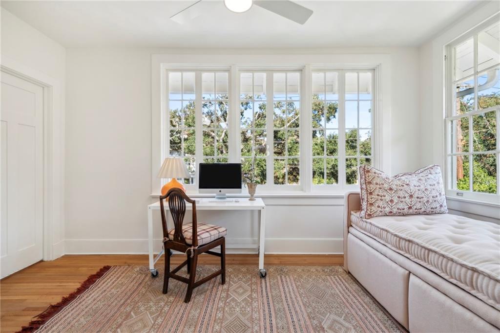 7008 CHESTNUT Street 201