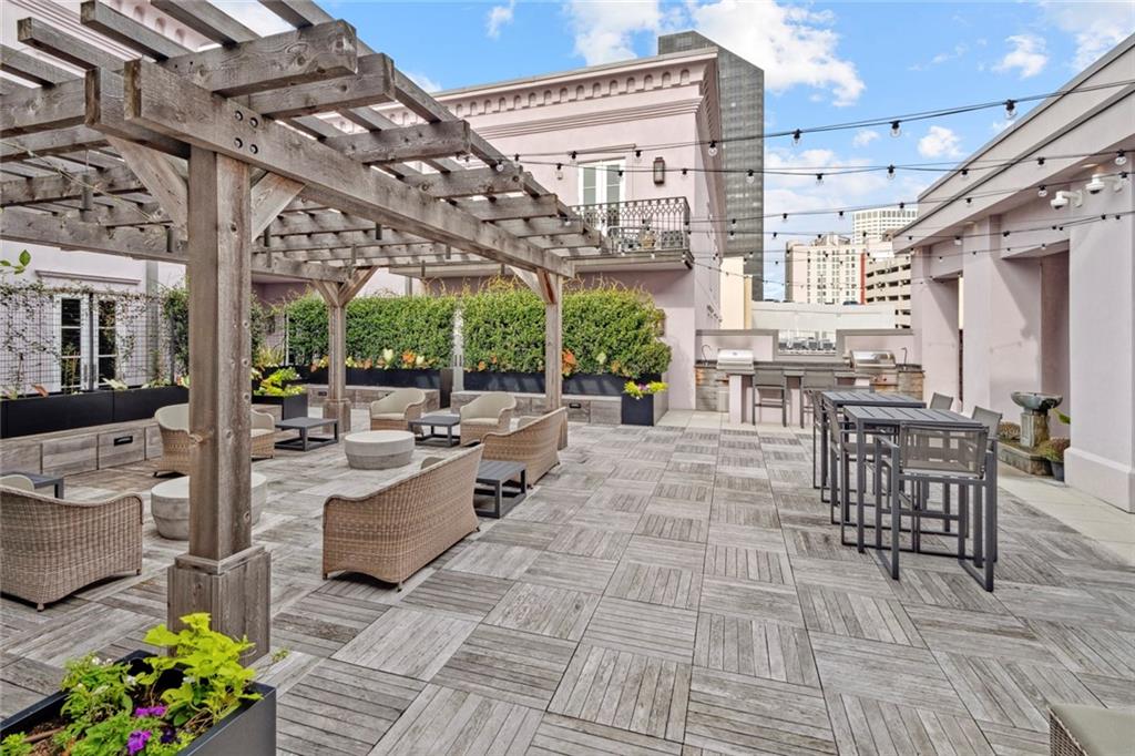 700 MAGAZINE Street 516