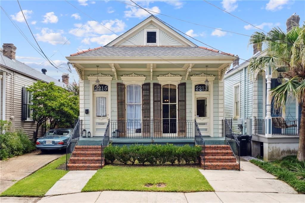 2213-15 GENERAL PERSHING Street