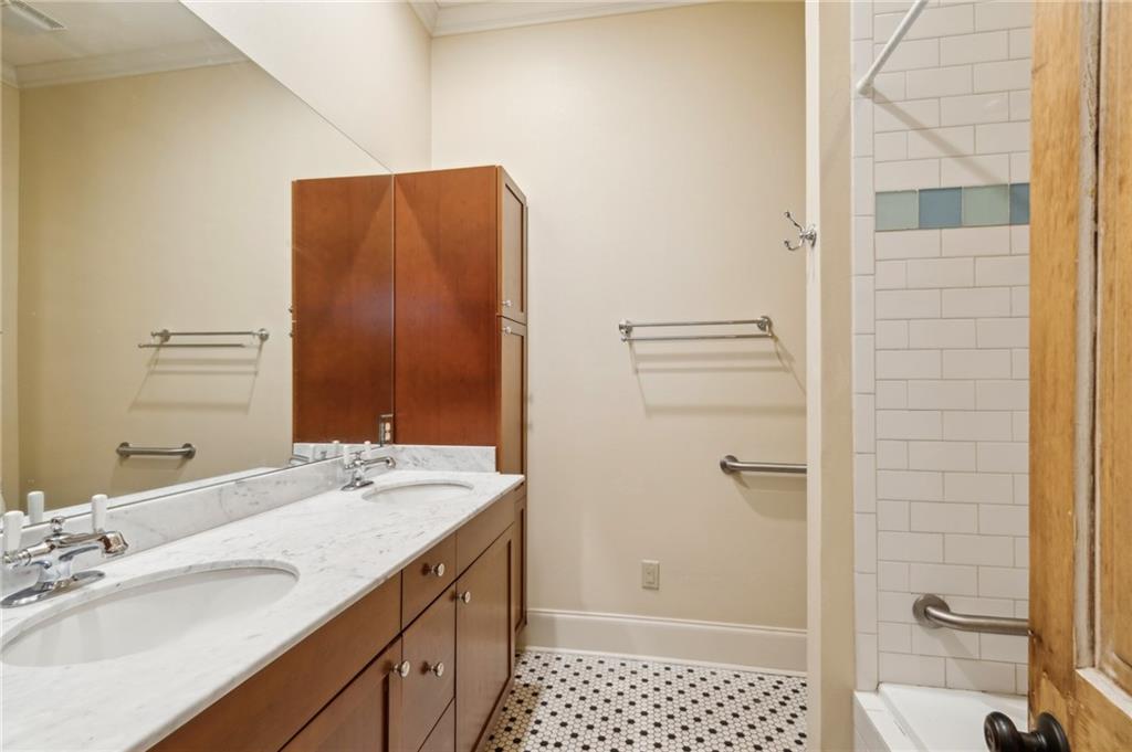 2213-15 GENERAL PERSHING Street