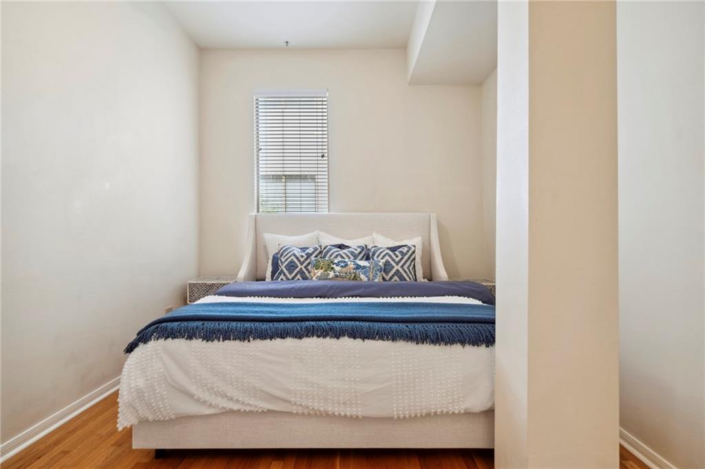 330 JULIA Street 225