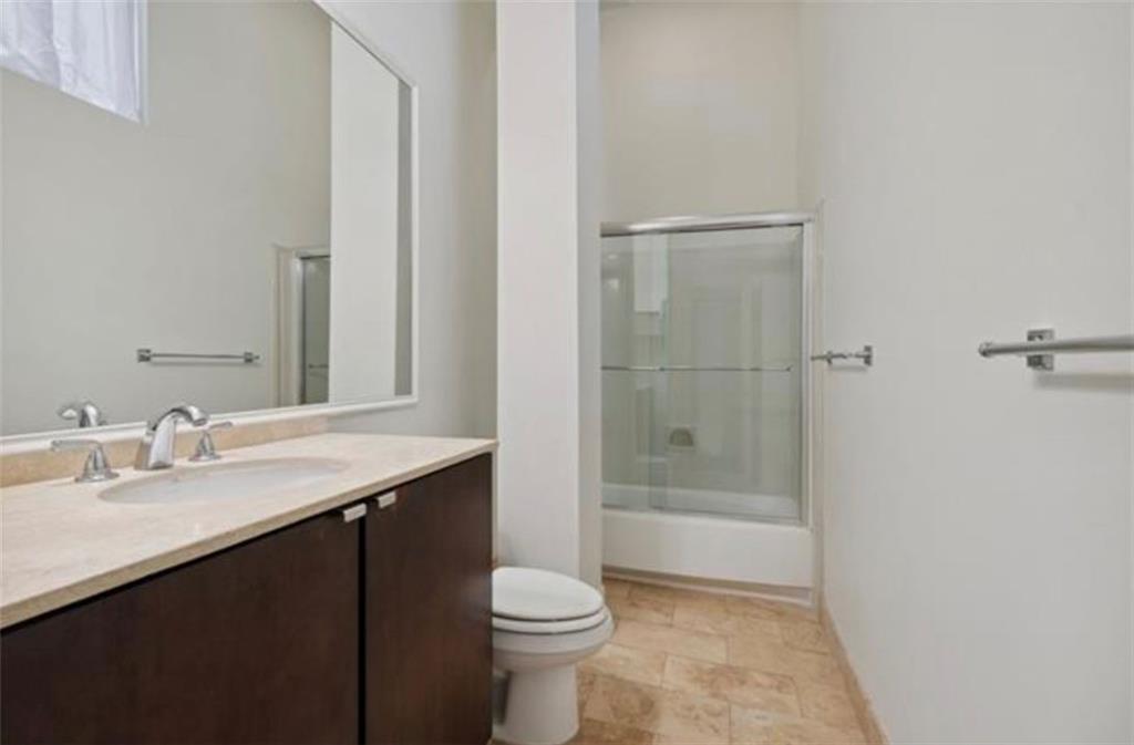 330 JULIA Street 324
