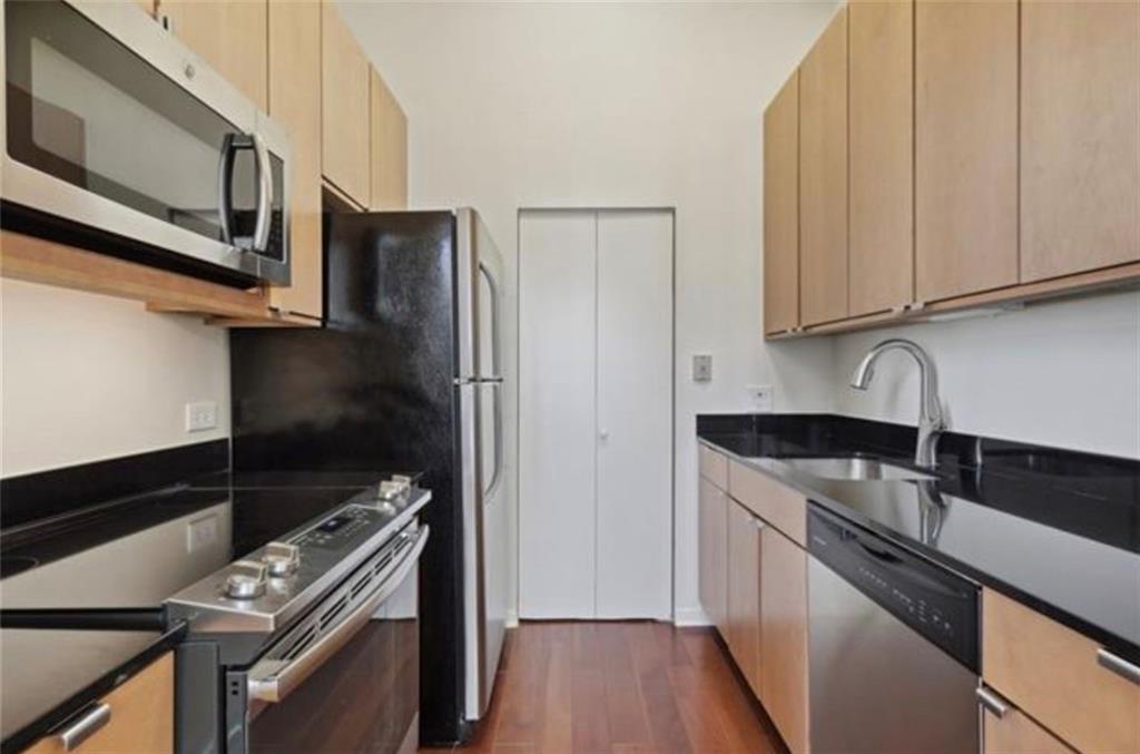 330 JULIA Street 324