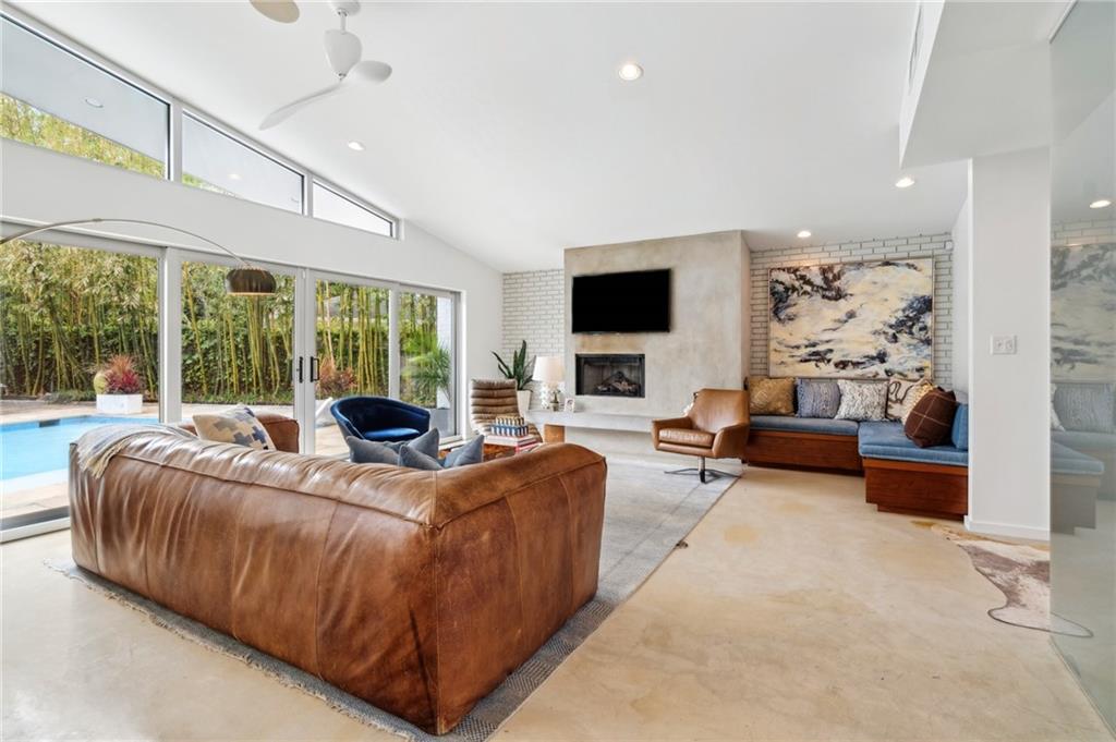 438 AMETHYST Street