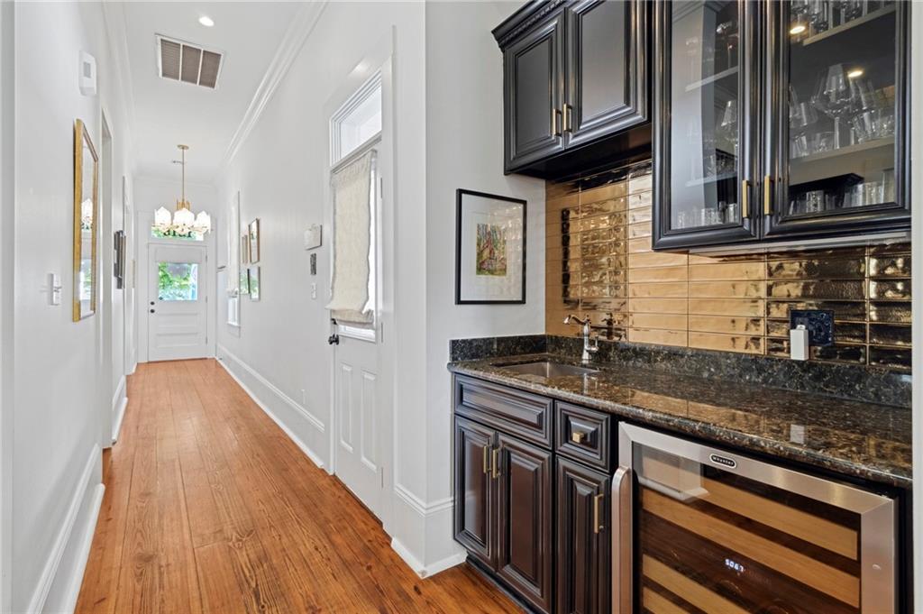 1215 SAINT ANDREW Street