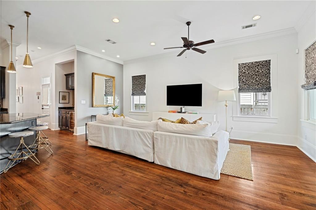 1215 SAINT ANDREW Street