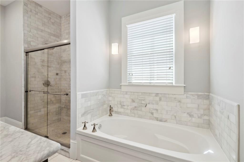 1215 SAINT ANDREW Street