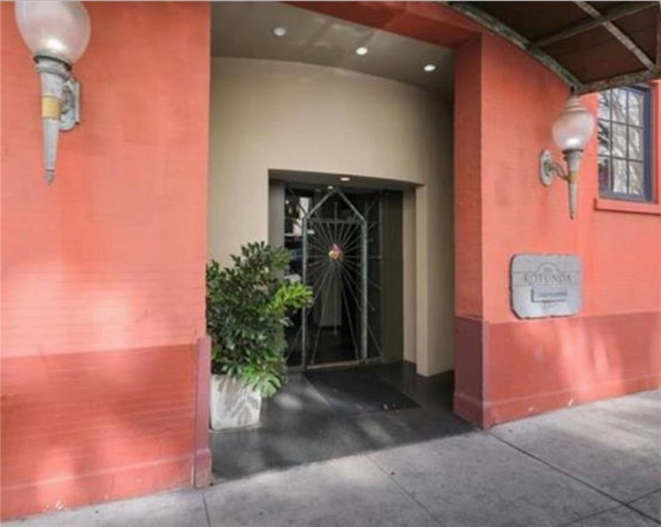 330 JULIA Street 324