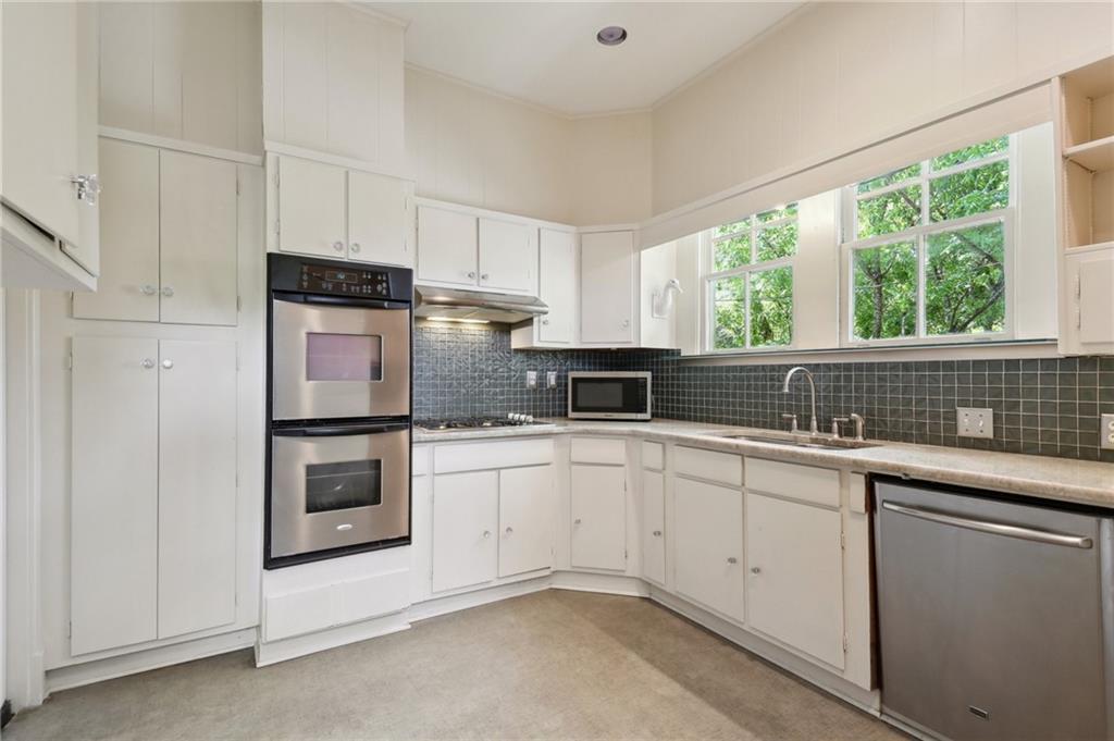 1665 DUFOSSAT Street