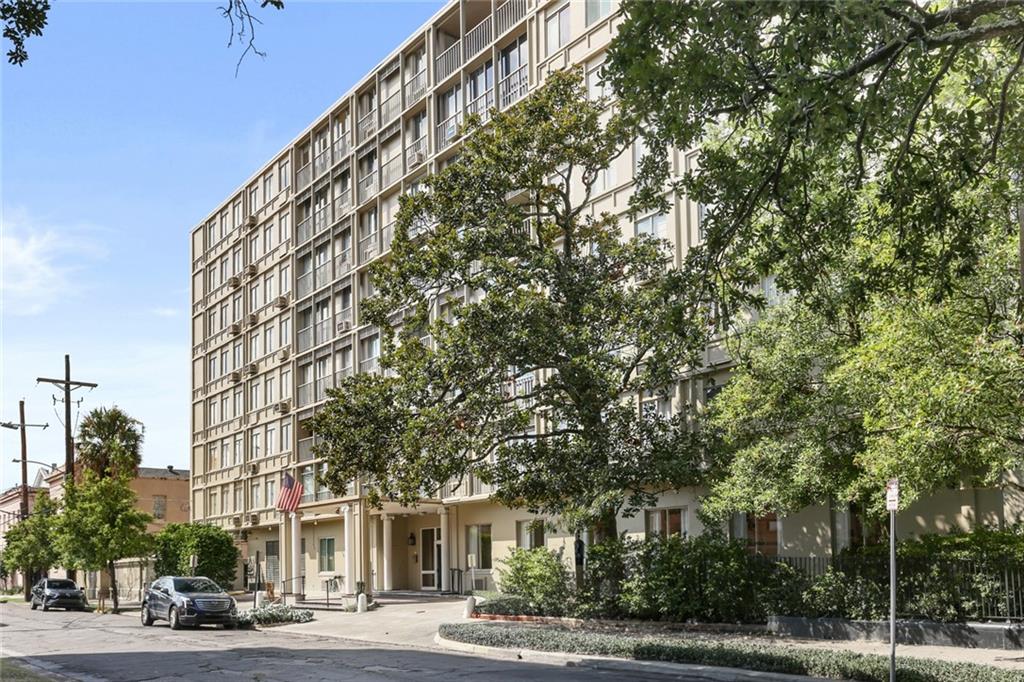 1550 SECOND Street 4F