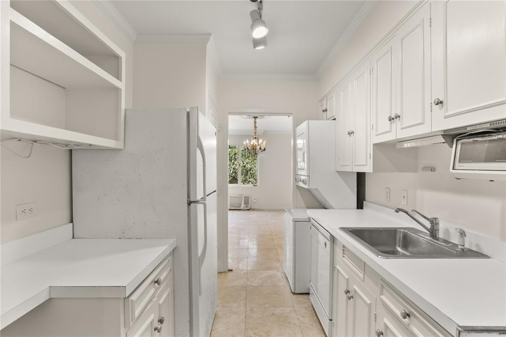 1550 SECOND Street 4F