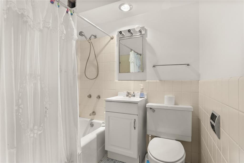 1550 SECOND Street 4F