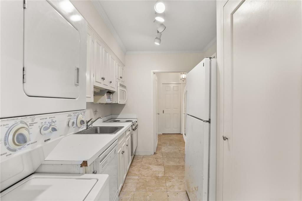 1550 SECOND Street 4F