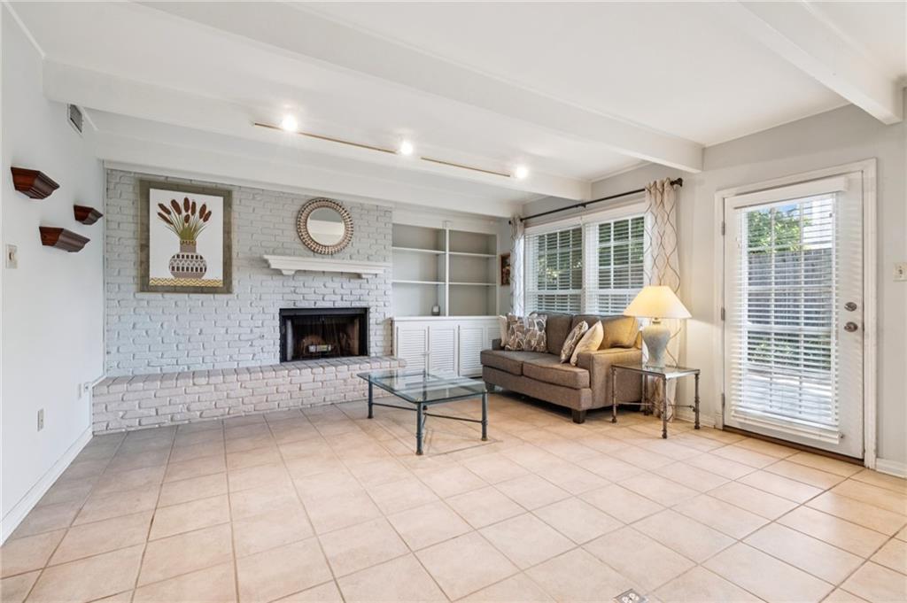 319 E WILLIAM DAVID Parkway