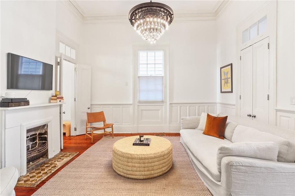 1615 PRYTANIA Street