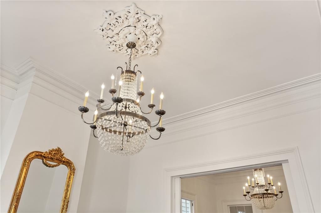 1615 PRYTANIA Street