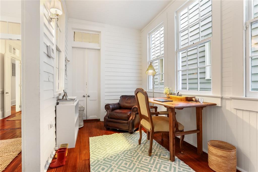 1615 PRYTANIA Street